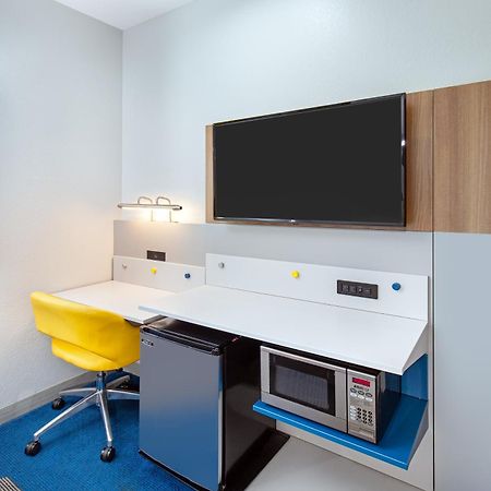 Microtel Inn & Suites Columbus North Bagian luar foto