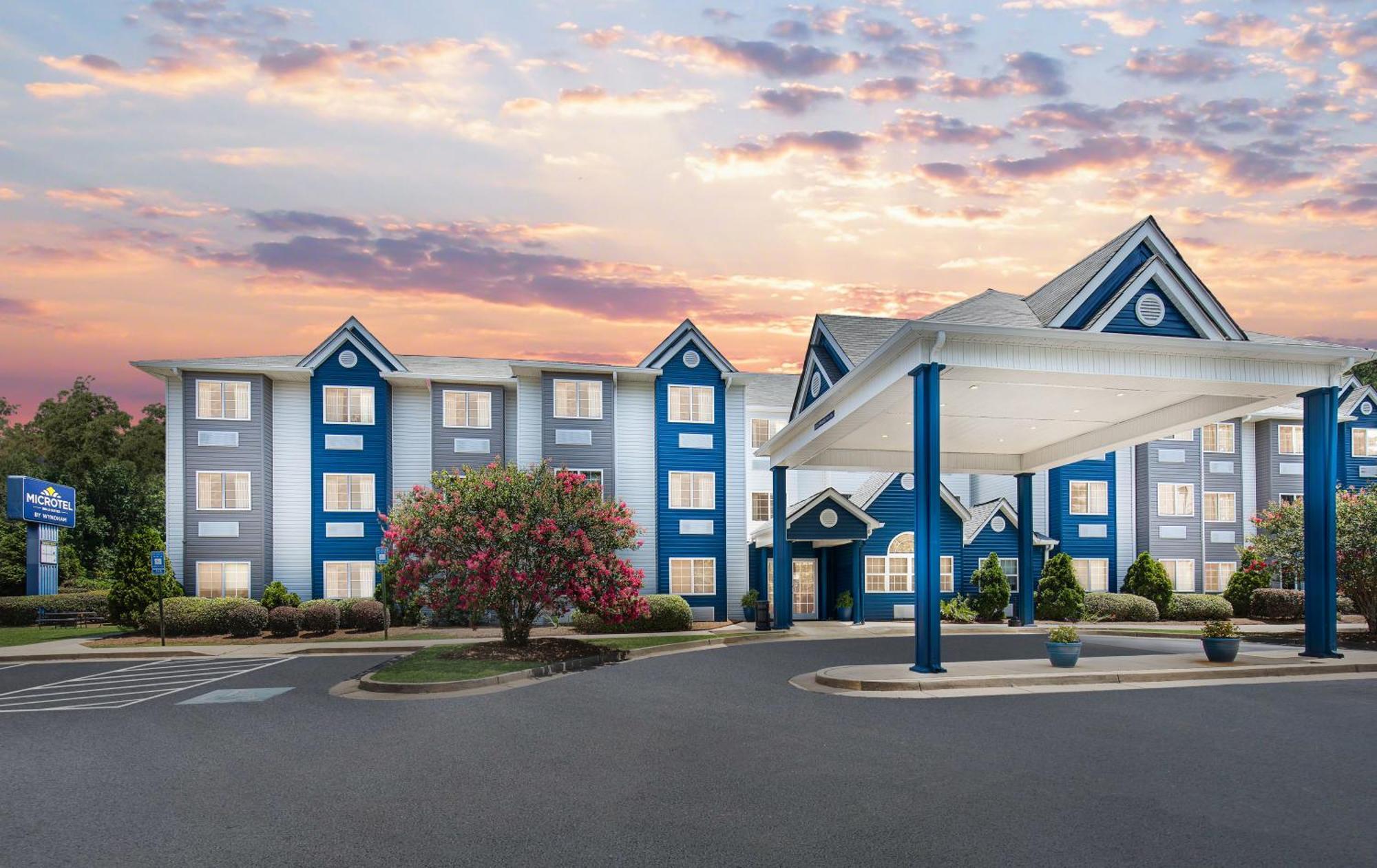 Microtel Inn & Suites Columbus North Bagian luar foto